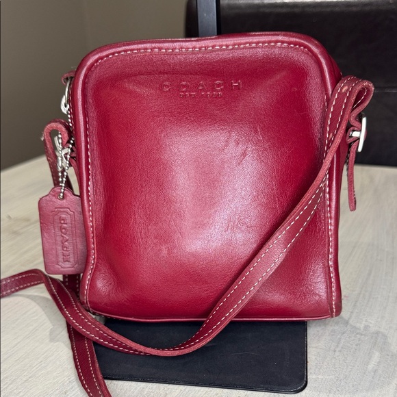 Coach Handbags - Vintage Coach Unlined Bellini Cherry Leather Crossbody- 9139
